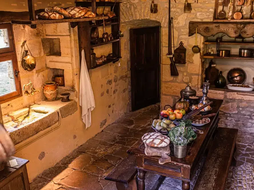 kitchen Donjon and Manoir de la Salle, Chateaux  